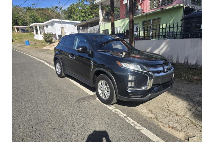 Mitsubishi outlander 2025  1200 millas