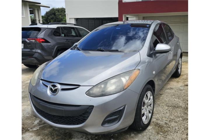 Mazda 2 2012