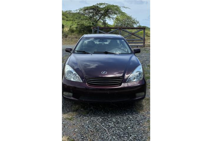 Lexus ES330 2004  Corre Excelente, A/C Frío