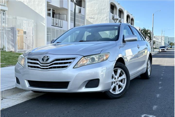 TOYOTA CAMRY LE 2010