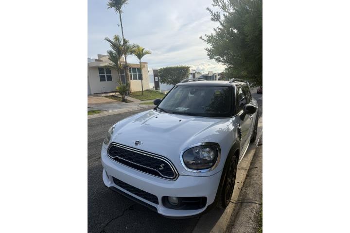 Se vende cuenta Mini Cooper Countryman 2019