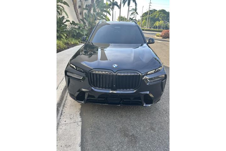 BMW X7 xDrive40i 2025 | 11K millas | Premium