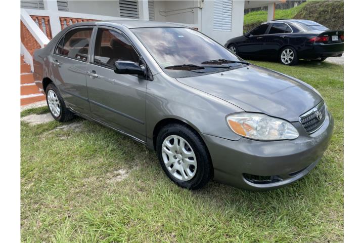 Se vende Toyota Corolla 2004