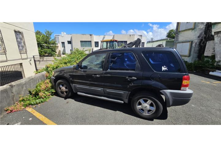 ?? SUV BARATA  Ford Escape 2004 V6  $600