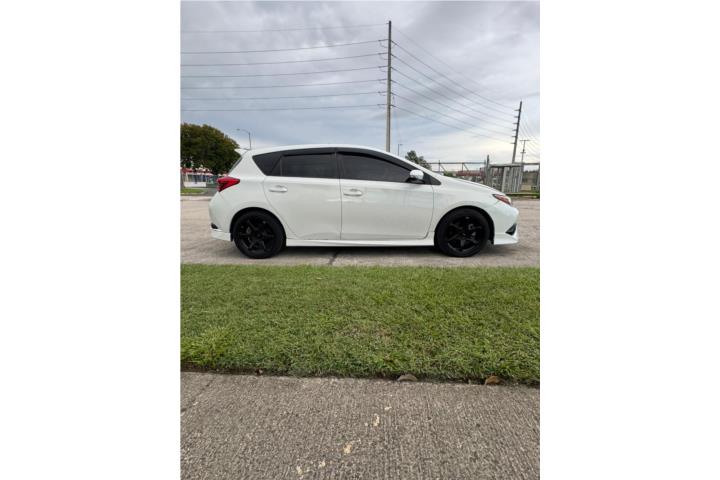 Toyota corrolla im 2018 $9500