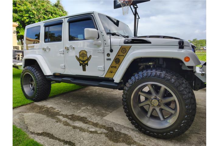 2013 Jeep wrangler de marquesina poco millage
