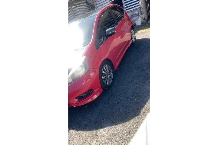 Honda fit 2013 $6500