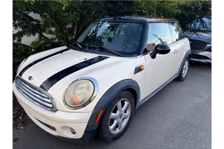 Mini cooper 2010- 110,300 millas