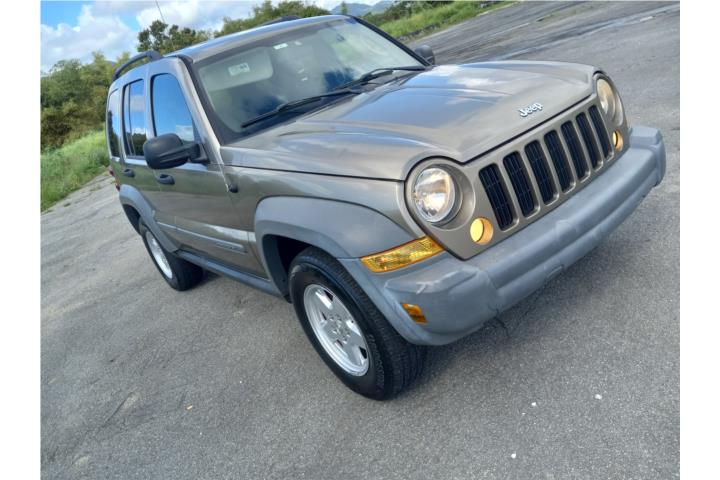 *JEEP LIBERTY *