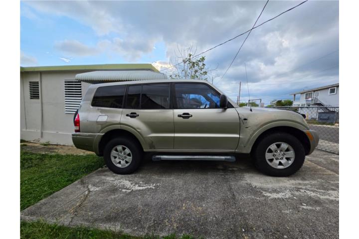Mitsubishi Montero LS 2004