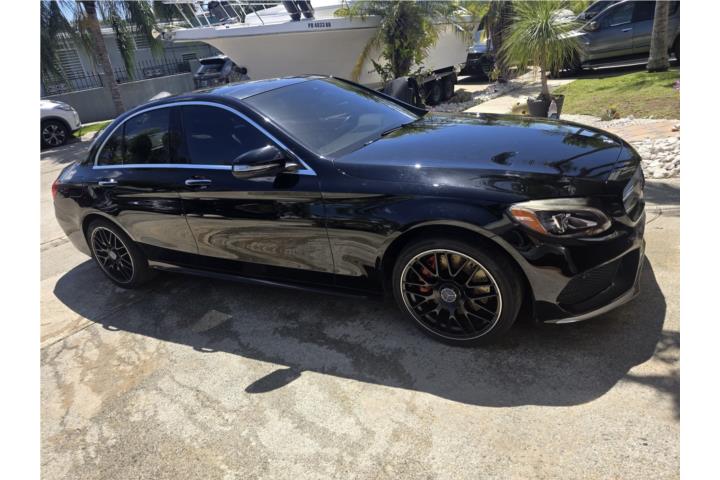 2015 Mercedes C300 4Matic 160,000 millas