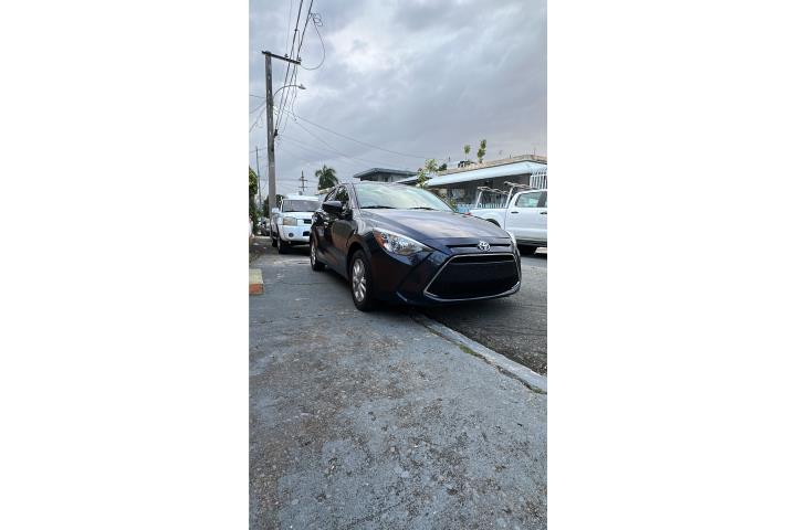 Toyota Yaris Año 2017 74,000 K New