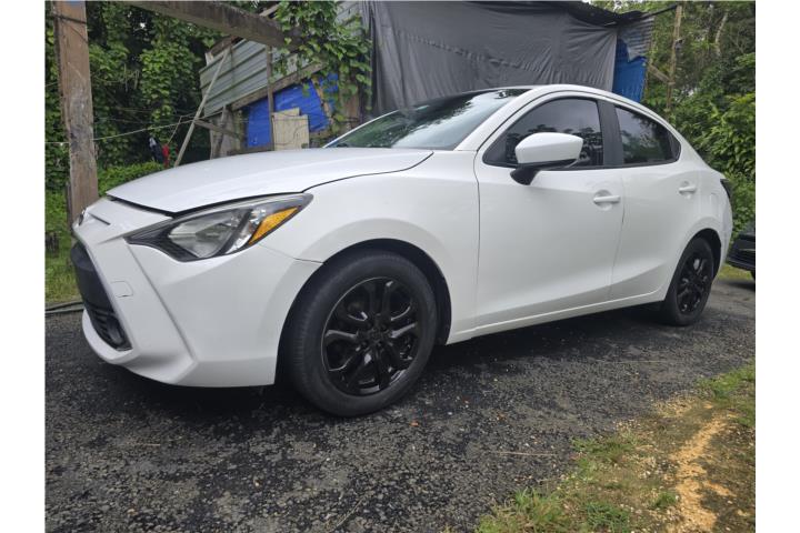 Toyota yaris 2016