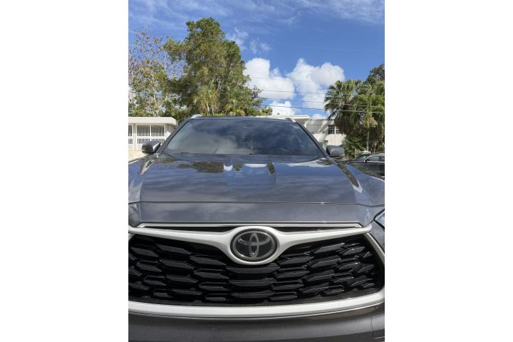 Toyota Highlander XLE 2023