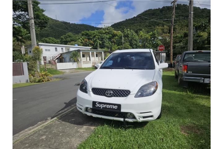 Toyota Matrix 2004 _ 3,500