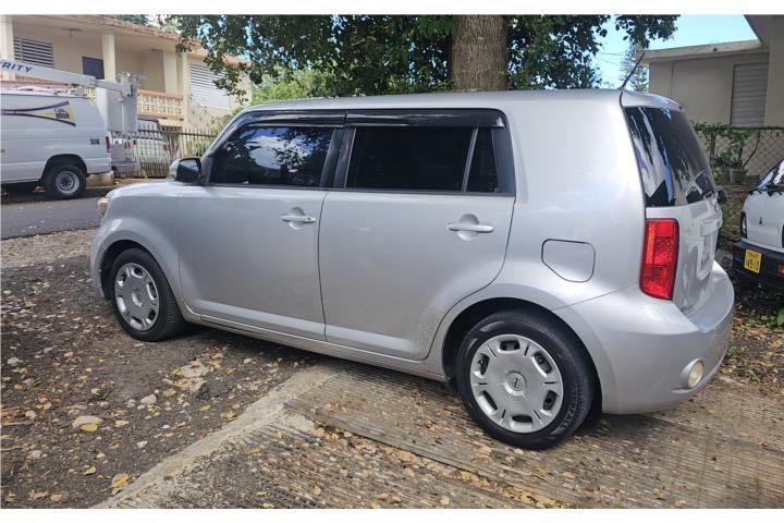Scion xb año 2009