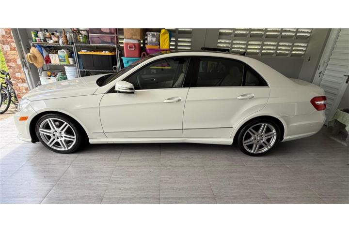 2010 Mercedes Benz E 350 SOLO 26,000 millas