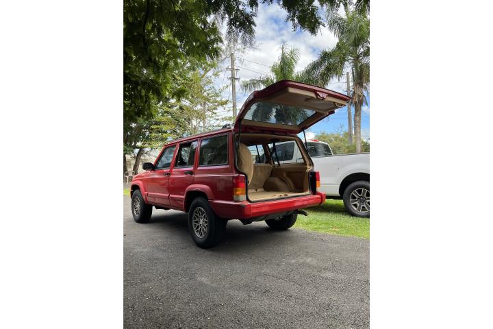 Jeep Cherokee