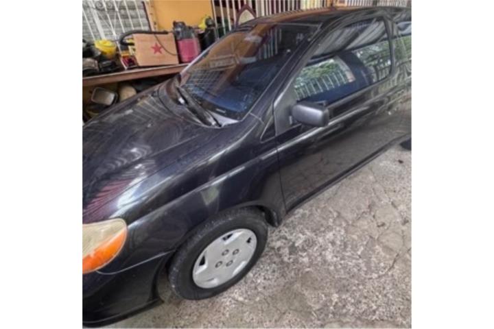 SE VENDE TOYOTA ECHO AÑO 2000