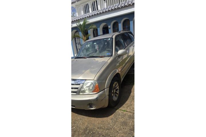 Suzuki XL7 2004 2,000 o Mejor oferta