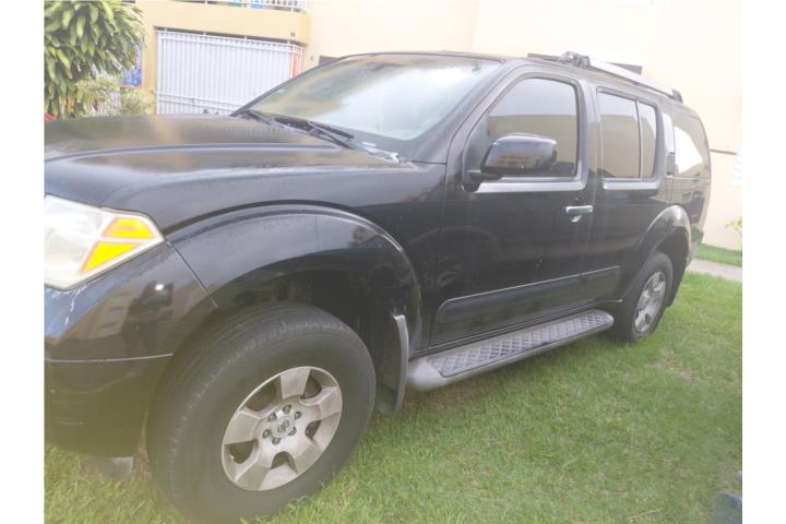 Nissan pathfinder  2005