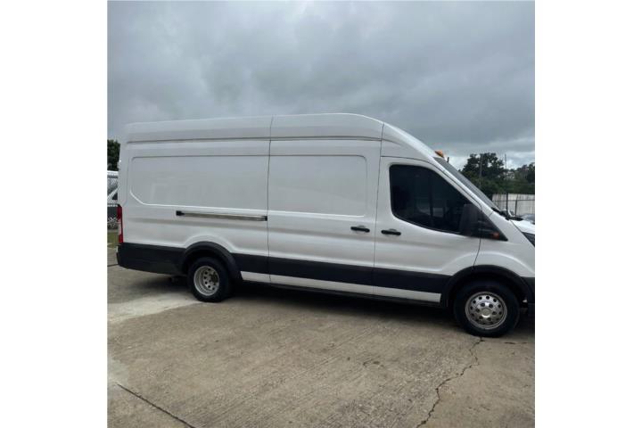 Transit 350 HD 63,000 nuevo