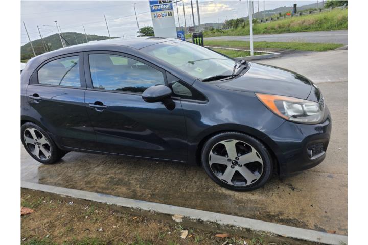2014 kia rio aire marbete buenas condiciones