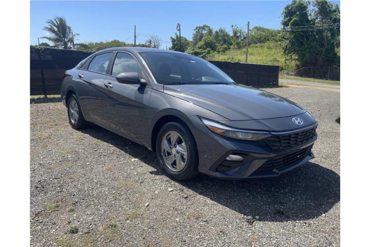Hyundai Elantra SE 2024