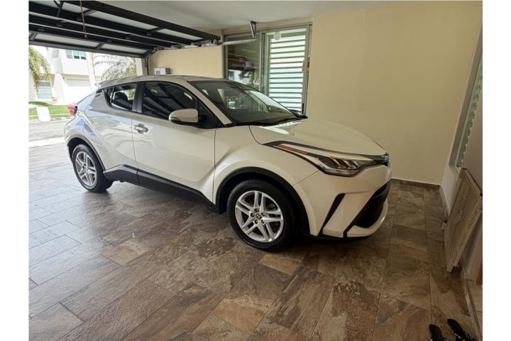 2020 TOYOTA CH-R $17,900.00