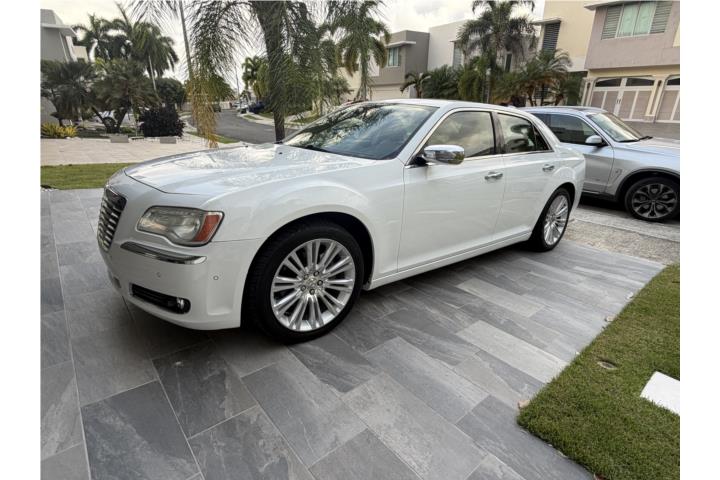 2011 CHRYSLER 300c HEMI 5.7L