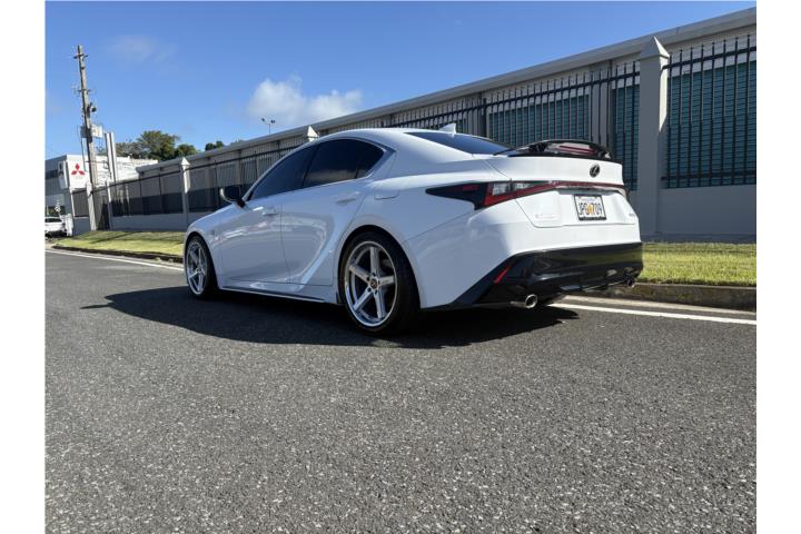Lexus IS300 F-Sport 2021