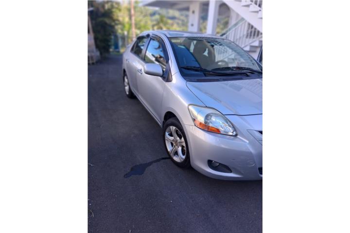 Yaris 2008 automático, 32k millas