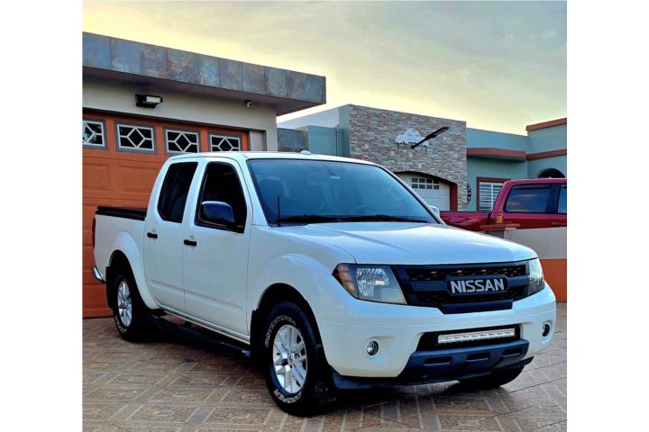 Nissan Frontier 2016 COMO NUEVA