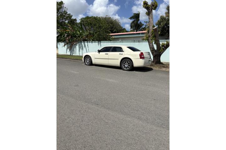 Chrysler 300 -2010- motor no sirve- todo lo d