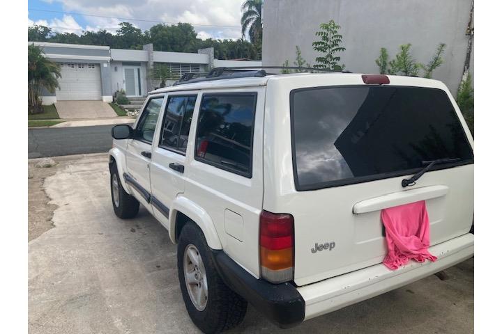 Jeep Cherokee Sport 1999 $2000 OMO