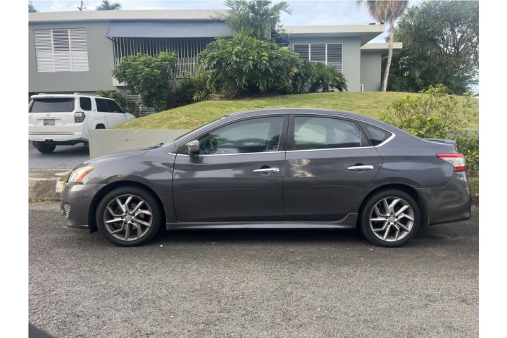 Nissan Sentra SR 2014 80,000 millas