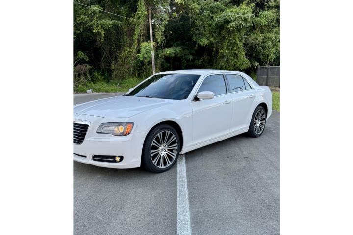 CHRYSLER 300s Año 2014