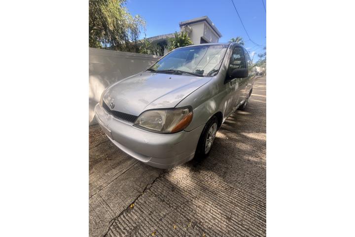 Toyota Echo 2001