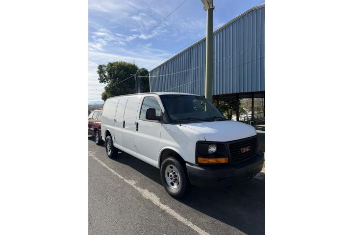 GMC SAVANA 2016