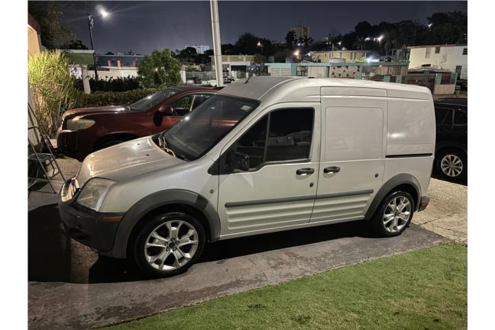 Ford Ford Transit Connect 2011 Automatica Millas 138000 Carolina