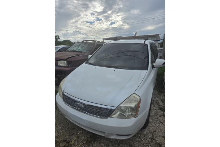 Kia Sedona 2011 transmisión dañada