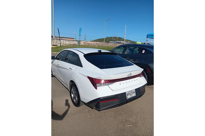 ¡RECIÉN LLEGADO! Estrena tu Hyundai Elantra