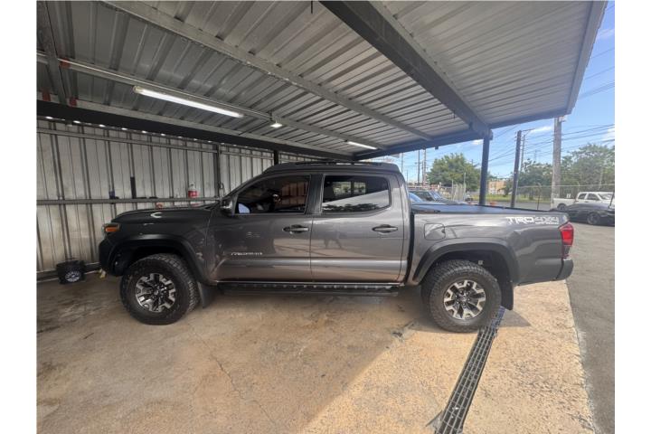 Toyota Tacoma trd off road 4x4 201894 mil mi