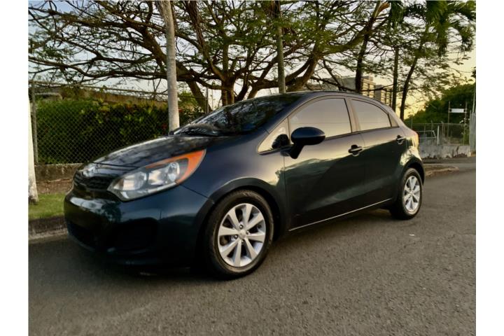 Kia Río Quinto 2015 automático 4 cilindros ec