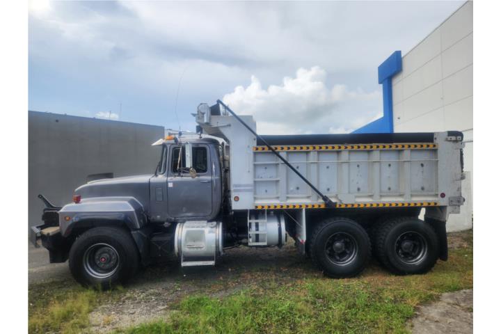 Mack Mack 600 Series 1998 Standard Millas Cayey