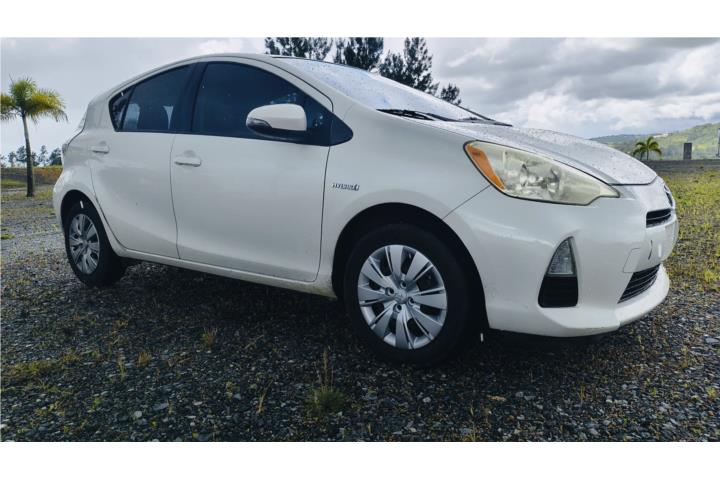 Toyota Prius 2012