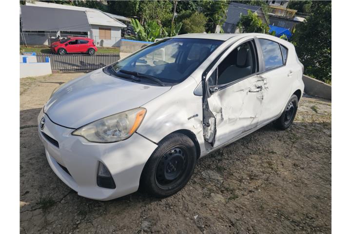 Prius c 2012   2900