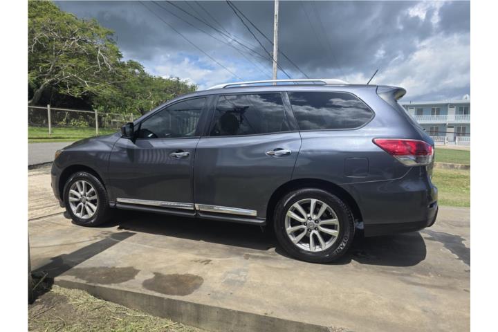 Nissan pathfinder 2014 $7,995