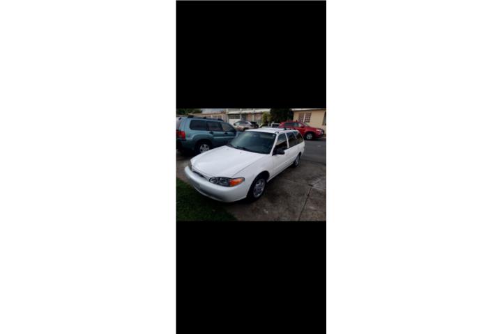 Ford Escort 1998, 73000millas, $1,800