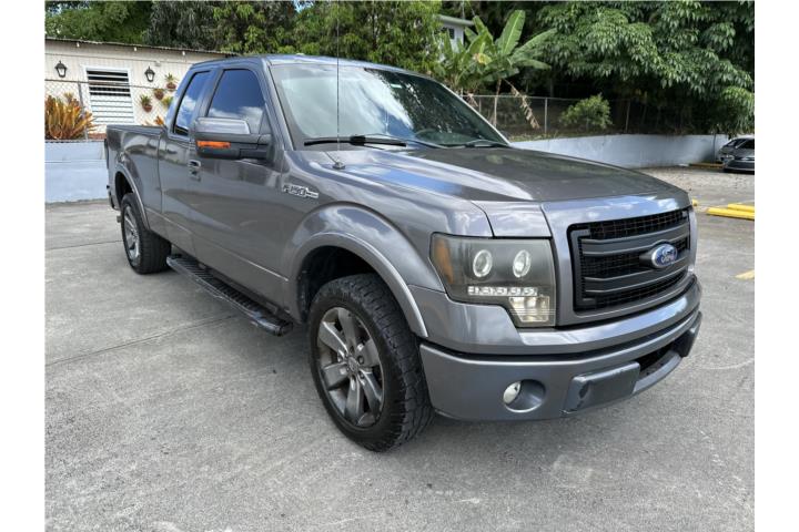 2013 FORD F150 CAB 1/2 TODO AL DIA
